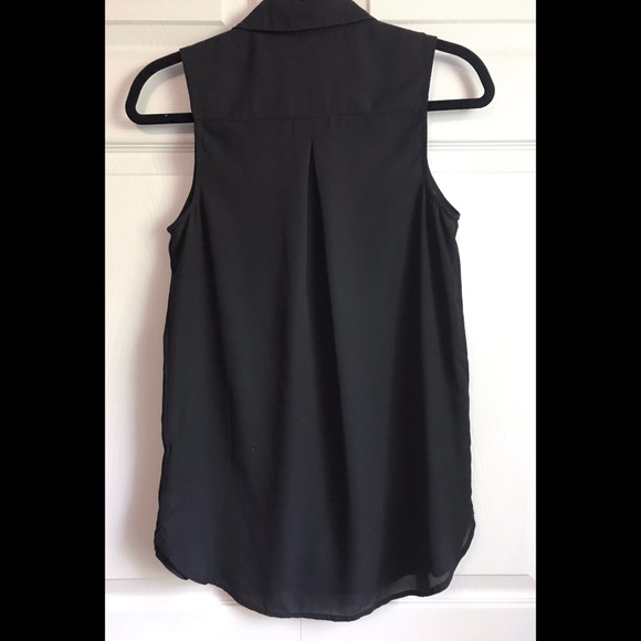 Divided by H&M Embellished Sleeveless Button Down - Picture 5 of 5